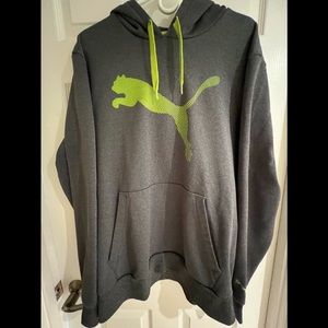 Mens hooded Puma hooded Sweatshirt. Like new Size XL